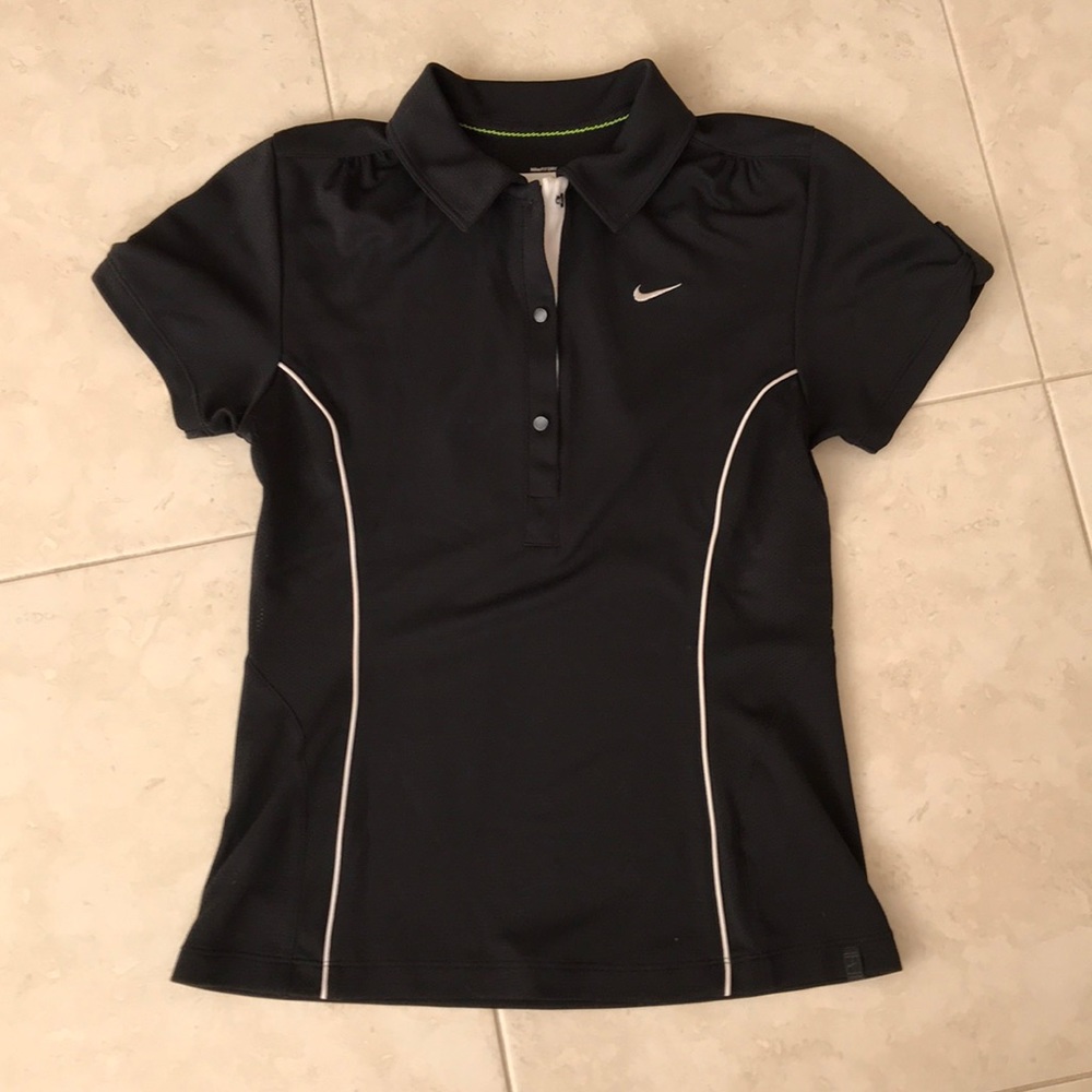 Nike top